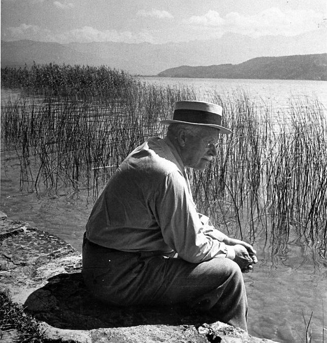 𝔏𝔞 𝔬𝔟𝔯𝔞 𝔡𝔢 𝔲𝔫 𝔐é𝔡𝔦𝔠𝔬 𝔓𝔰𝔦𝔮𝔲𝔦𝔞𝔱𝔯𝔞, 𝔈𝔰𝔭𝔦𝔯𝔦𝔱𝔲𝔞𝔩 𝔶 𝔈𝔰𝔬𝔱é𝔯𝔦𝔠𝔬